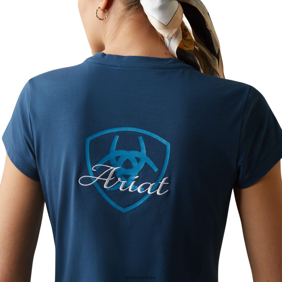 blast Ariat logotyp t-shirt djup petroleum kvinnor F04843228