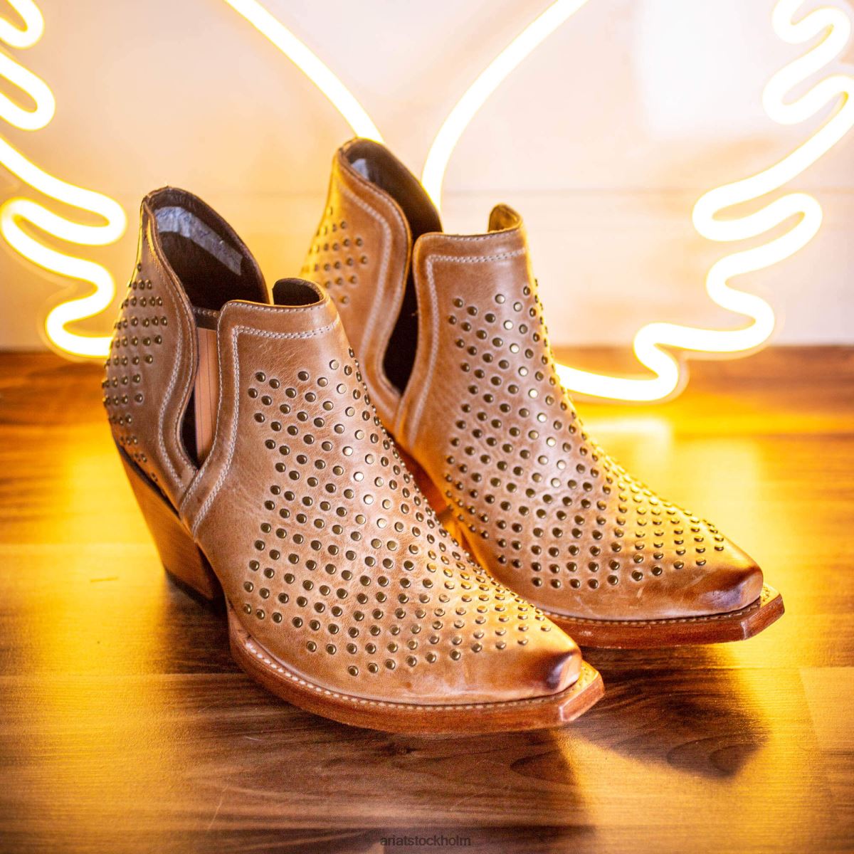 Skodon Ariat westernstövel med dixon nitar gammal västbrun kvinnor F04842230