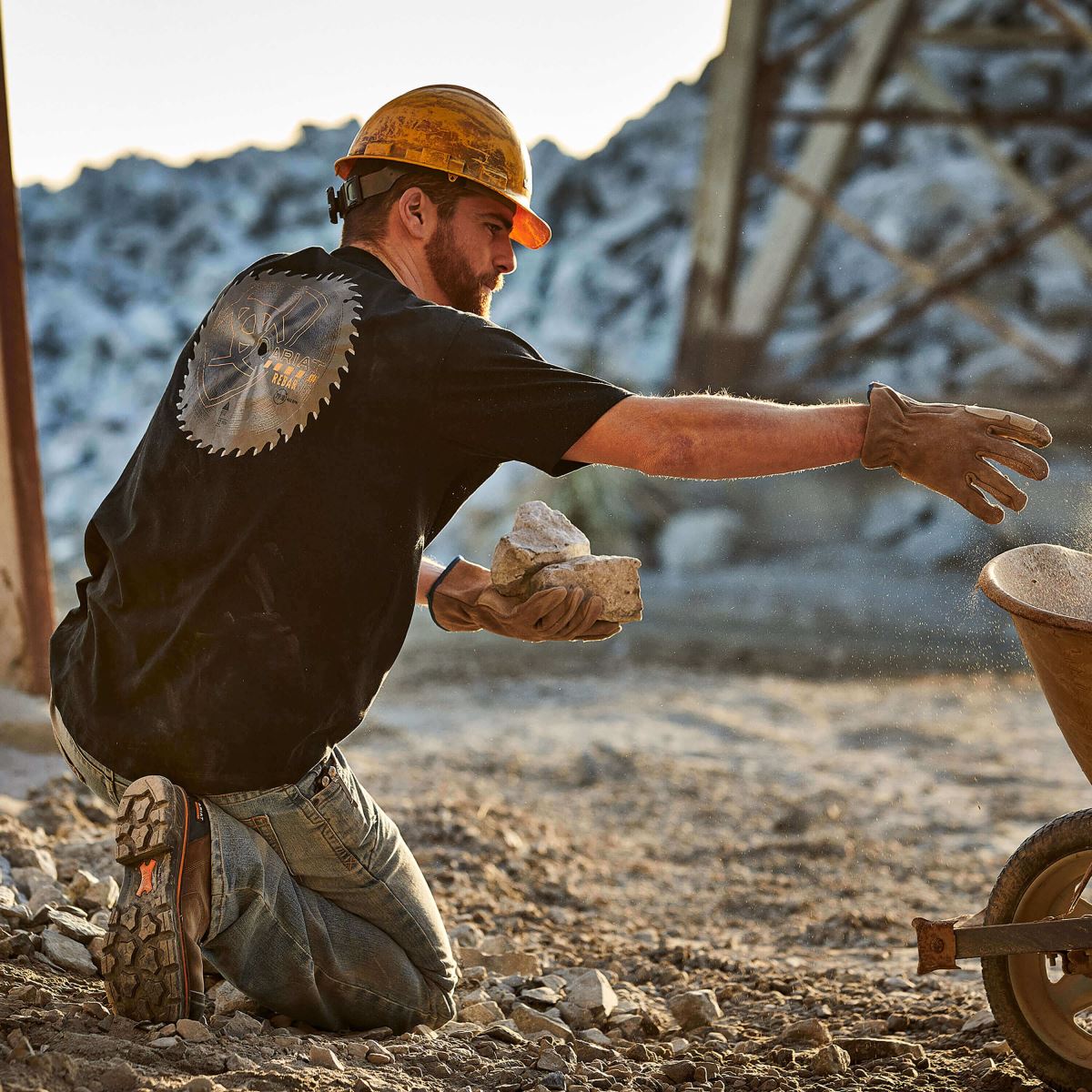 blast Ariat armeringsjärn workman buzz såg grafisk t-shirt svart män F0484600