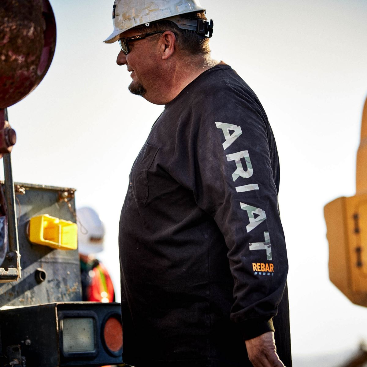 blast Ariat stark grafisk t-shirt i armeringsjärn i bomull mörkbrun män F0484697