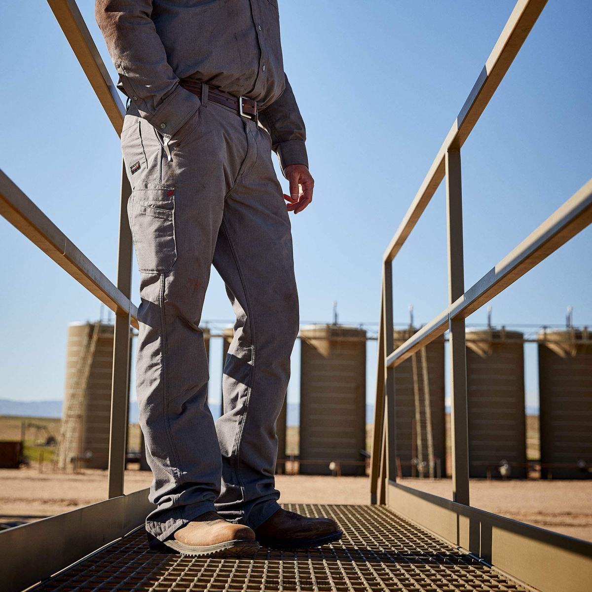 bottnar Ariat fr m4 avslappnad duralight ripstop boot cut byxa grå män F04841692